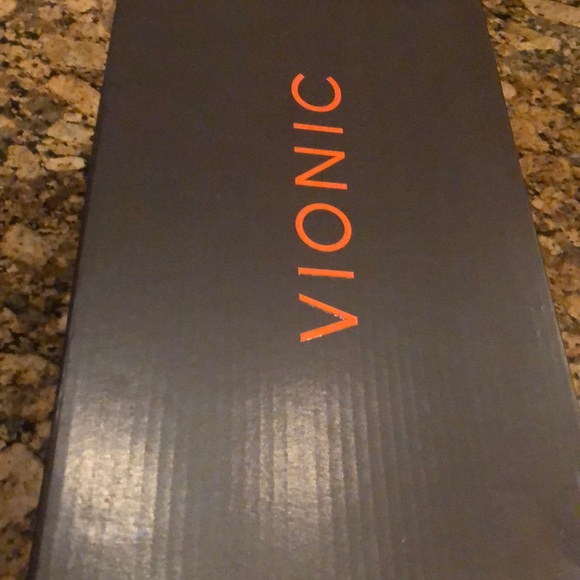 Vionic 7.5 Fresh Linden Mocha Slip On - Picture 2 of 11